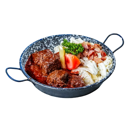 marhapörkölt túrós csuszával marhapörkölt túrós csuszával